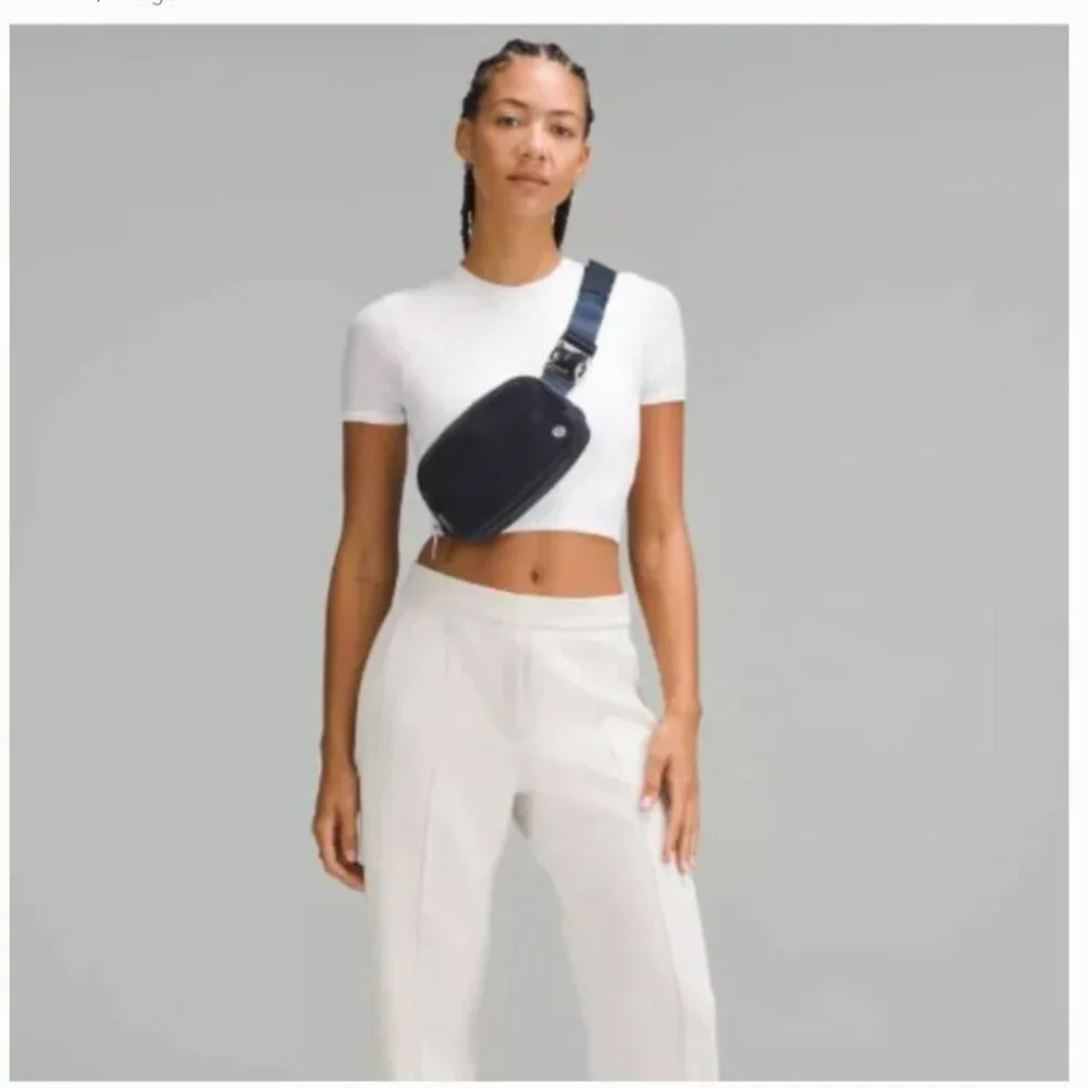 Lululemon | Everywhere Belt Bag 1L Corduroy NWT - Picture 7 of 8